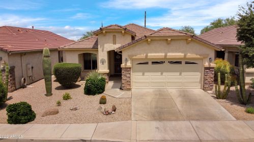 584 Twin Peaks Pkwy, San Tan Valley AZ  85143-5828 exterior
