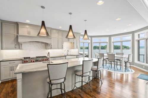 2713 Burries Rd, Chenequa WI  53029-9352 exterior