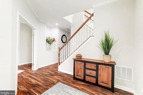 19379 Coppermine Sq, Leesburg, VA 20176-6551