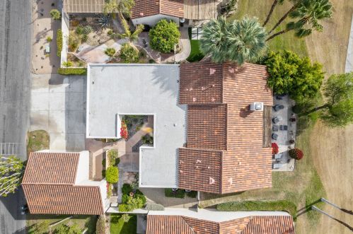 10019 Sunningdale Dr, Rancho Mirage CA  92270-1429 exterior