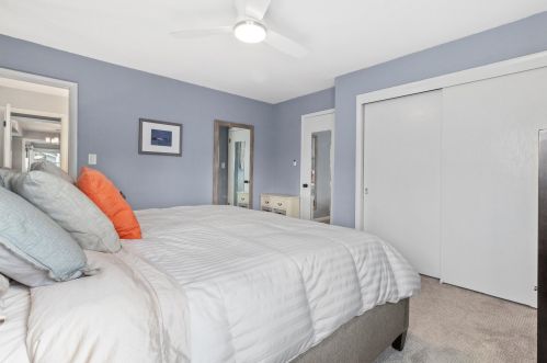 1015 121, Milwaukee WI 53226-3309 exterior