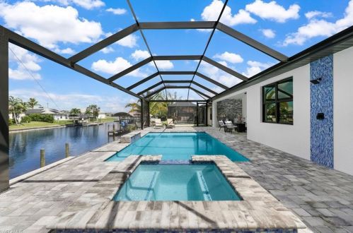 1806 38th Pl, Cape Coral, FL 33993-3529