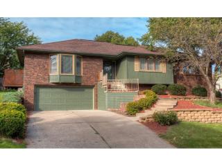 1734 101st St, Des Moines, IA 50325-6718