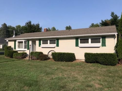 18 Westland Ave, Morrisonville, NY 12962-3304