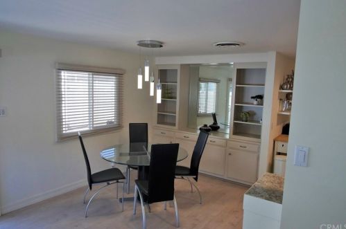 70 Santa Monica St, Palm Springs CA  92264-5257 exterior