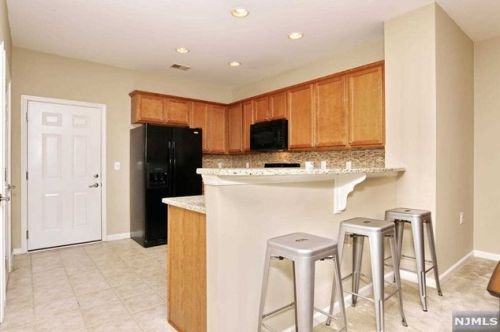 22 Aster Ln, Outwater NJ 07026-3563 exterior