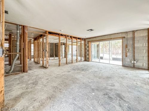 4752 Rue Helene, Sanibel FL  33957-2612 exterior