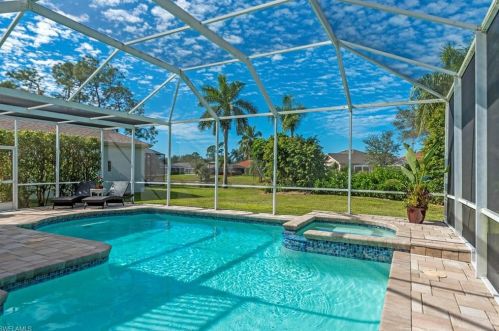 747 Teton Ct, Naples, FL 34104-4798