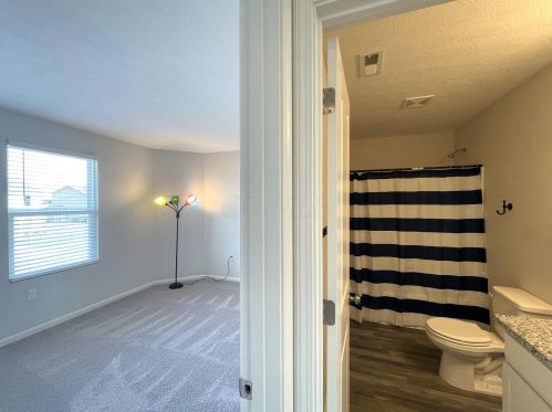 1881 Erika Dr, Springfield OH  45503-5883 exterior