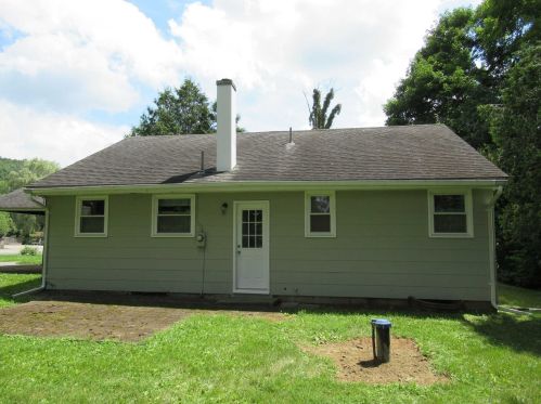 4 Danby Ln, Patterson, NY 12563-2814