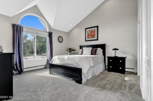 98 Jib Ln, Bricktown NJ  08723-6747 exterior