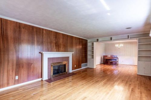 100 Edwards Rd, Johnstown, OH 43031-1007
