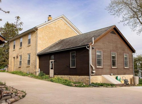 914 Bequette St, Dodgeville WI  53533-1112 exterior