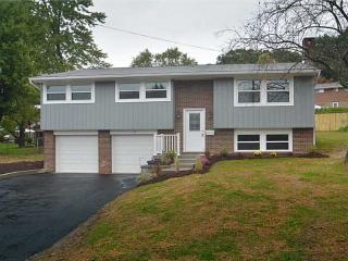 48 Appennine Rd, Pittsburgh, PA 15239-2430