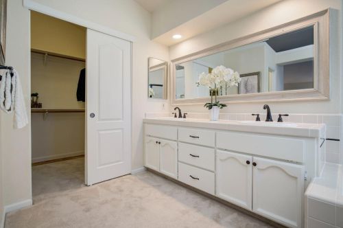 111 Burrill Dr, Folsom CA  95630-2270 exterior