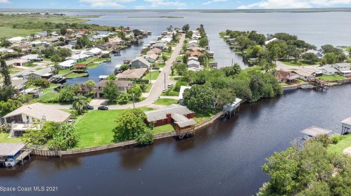 830 Cardinal Rd, Cocoa, FL 32926-2319