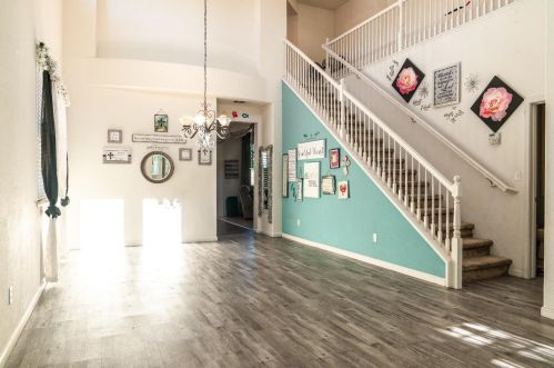 5812 Homewood Way, Riverbank CA  95367-9550 exterior