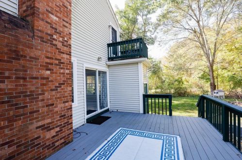 67 Butler St, Salem NH  03079-3940 exterior