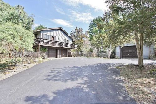 1234 Centre Rd, Rhinebeck, NY 12572-3281