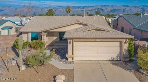10241 Woodhaven Ln, Tucson, AZ 85748-6765