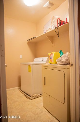 7752 Bonitos Dr, Phoenix AZ  85035-5076 exterior