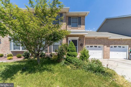 106 Mandalay Dr, Bear, DE 19701-4016