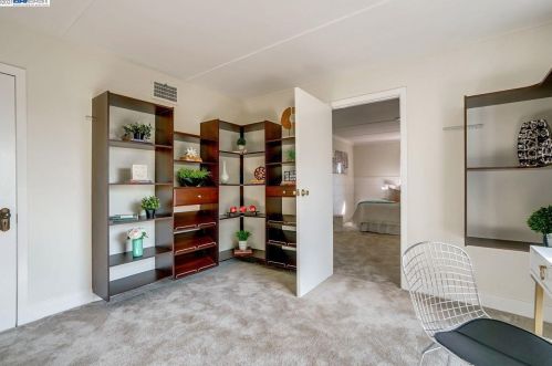 5109 Fairfax Ave, Oakland CA 94601-5410 exterior