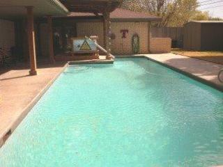 2026 Mustang Dr, Levelland, TX 79336-6704