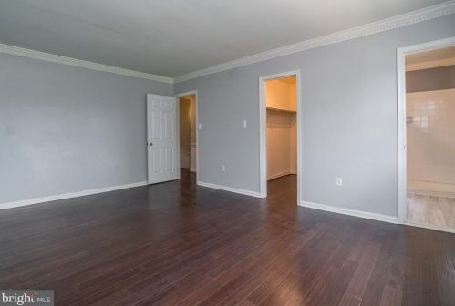 2836 Flagmaker Dr, Falls Church VA  22042-2203 exterior