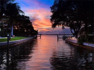 1600 Lodge Dr, Sarasota, FL 34239-5007