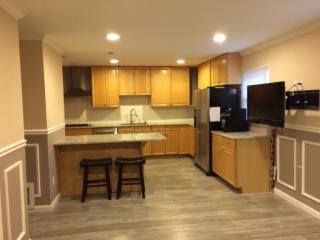 7605 Leonard Dr, Falls Church VA  22043-1222 exterior