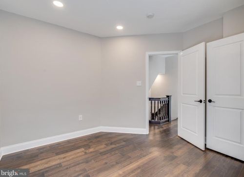 4425 Larchwood Ave, Philadelphia PA  19104-3915 exterior