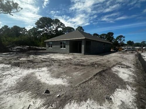 762 Altura St, Fort Pierce FL  34952-1302 exterior