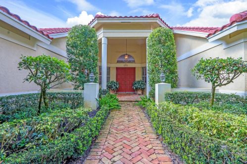 18517 Heritage Dr, Jupiter FL  33469-1441 exterior