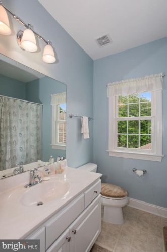 168 Positano Ct, Purcellville VA  20132-5815 exterior