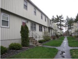 35 Bluestone Dr, Nashua NH  03060-6823 exterior