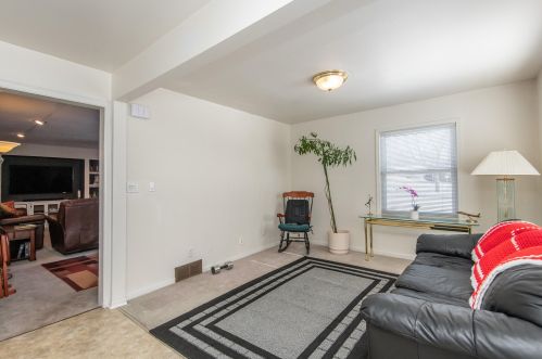 6881 91, Milwaukee WI 53224-4712 exterior