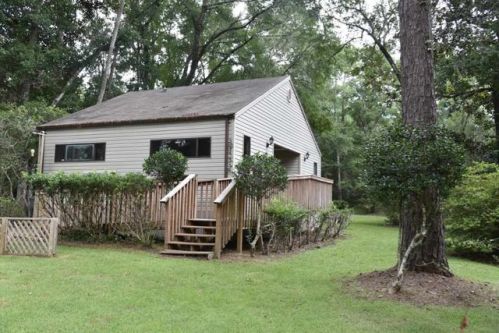 1201 Coe Landing Rd, Tallahassee, FL 32310-9452