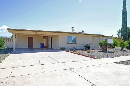 2117 Marc Dr, Tucson, AZ 85710-6017
