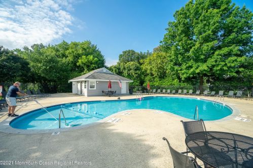 88 Rita Ln, Jackson Twp NJ  08527-2367 exterior