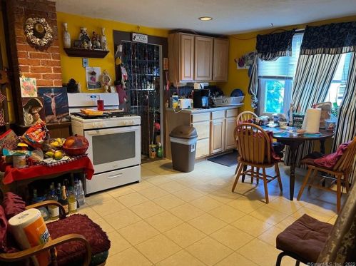 11 Ash St, New Britain, CT 06051-3501