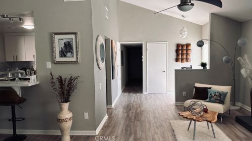 1050 Louise Dr, Palm Springs CA  92262-3241 exterior