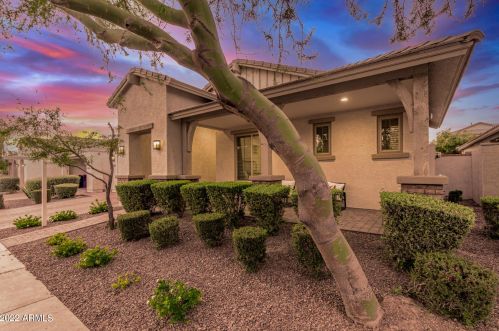 10726 Kinetic Dr, Mesa, AZ 85212-8051