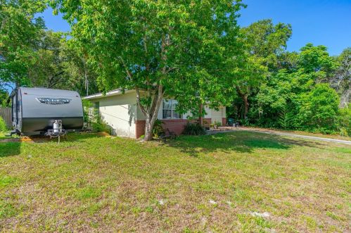 1811 Merrick Dr, Deltona, FL 32738-4952