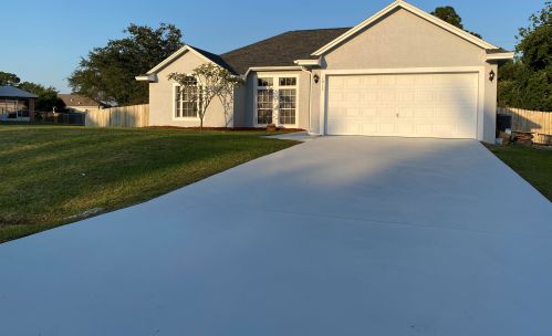 1012 Longfellow Rd, Fort Pierce FL  34953-2329 exterior