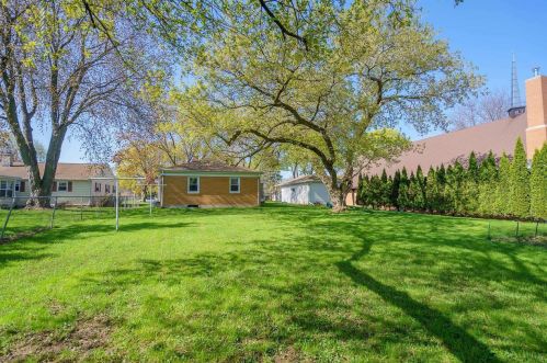 1342 Bond St, Green Bay, WI 54303-4117