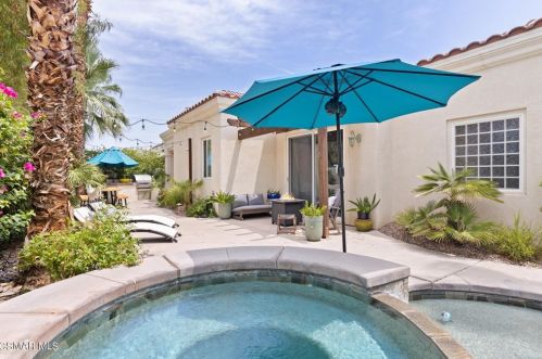 80752 Via Puerta Azul, La Quinta CA  92253-7777 exterior