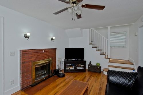 87 Lakevilla Ave, Springfield MA  01109-1405 exterior