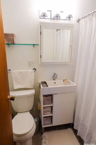 135 Bayberry Rd, Southold NY  11971-4435 exterior