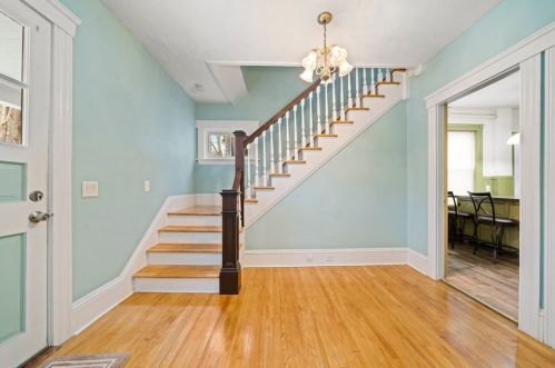 44 Beaconsfield Rd, Worcester, MA 01602-1303